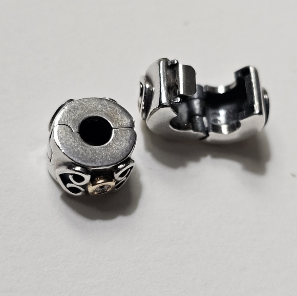 Pandora Retired Two-Tone Double Heart Diamond Clips 790382D - Picture 2 of 4